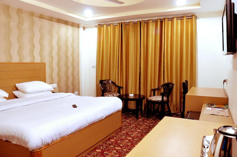 Hotel Trinetar Resorts Batoti Kültér fotó