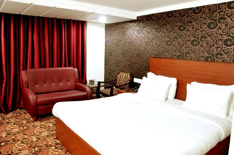 Hotel Trinetar Resorts Batoti Kültér fotó